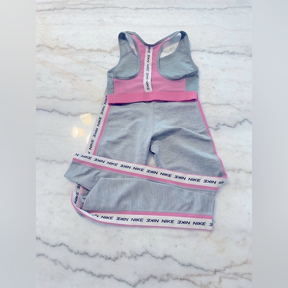 Nike set - Picture 2 of 2